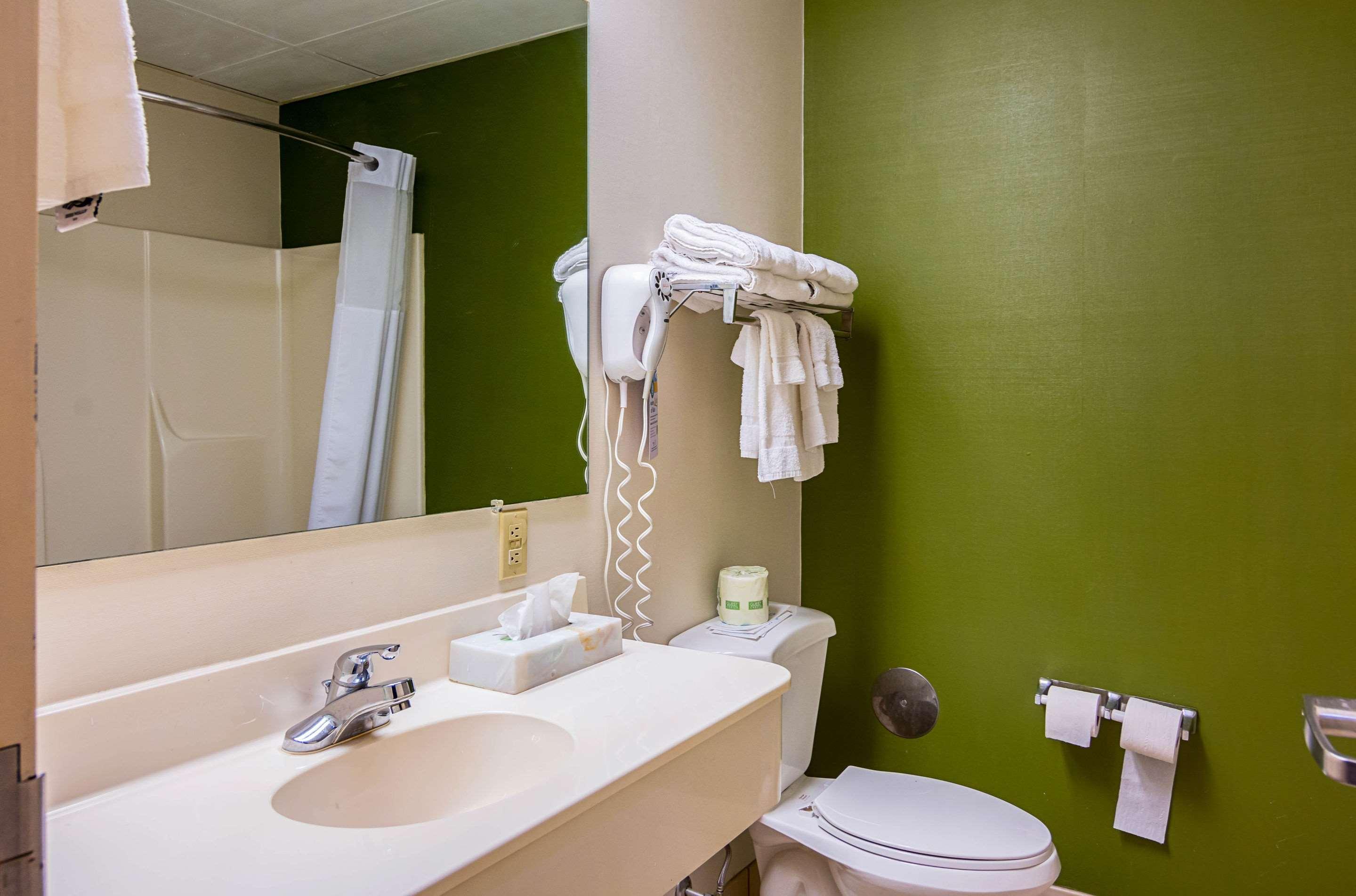 Quality Inn & Suites Kearneysville - Martinsburg Екстериор снимка